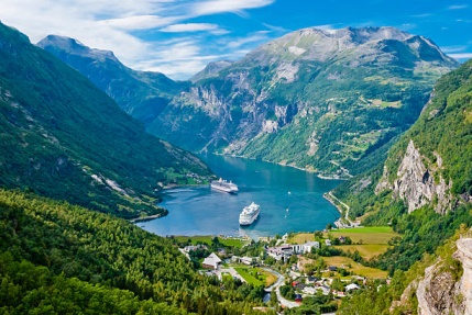Geiranger Fjord Norway Stock Photo - Download Image Now - Norway, Cruise -  Vacation, Fjord - iStock